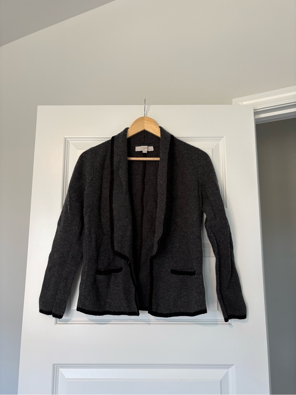 LOFT Dark Gray Wool Blend Knit Cardigan Medium Petite Cabin Core Fall Outfit